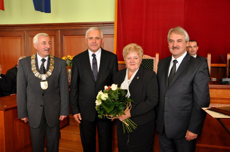 Wręczenie medalu za zasługi Jolancie Oliwie