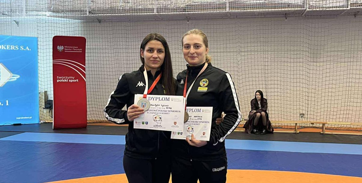 zapaśniczki  Martyka i Przybylak na podium Mistrzostw Polski