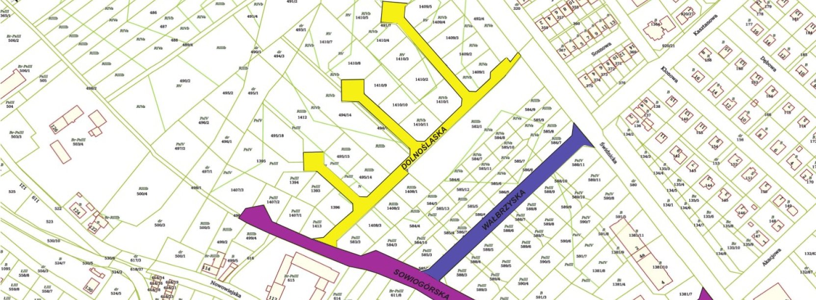 Mapa z podziałem geodezyjnym dziąłek budlanych i naniesionymi trzema kolorami przebiegiem ulic Sowiogórskiej, Dolnośląskiej i Wałbrzyskiej