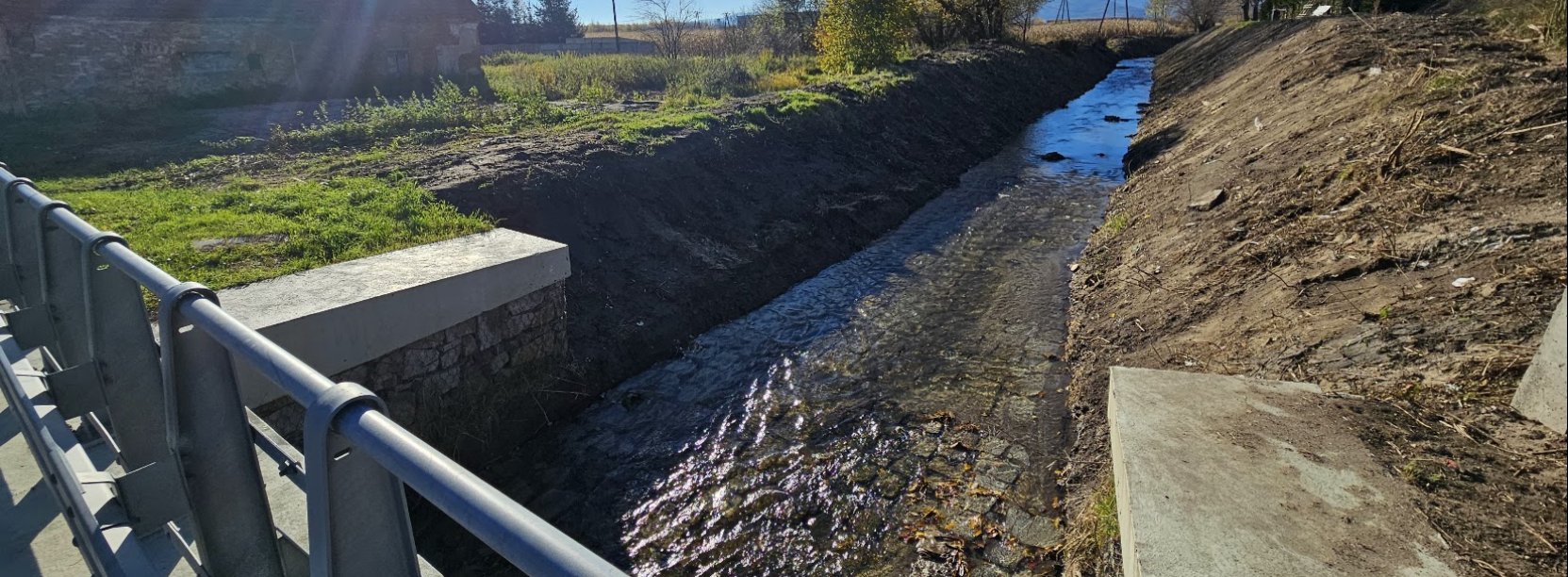 koryto Potoku Pieszyckiego po udrożnieniu