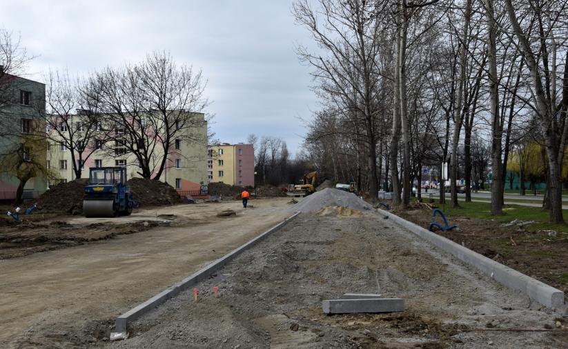 Widok na parking w trakcie budowy 