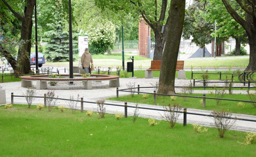 Widok na skwer od strony ul. Wrocławskiej