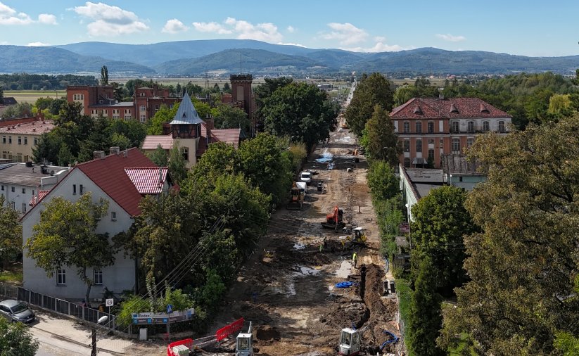 Widok z drona na remontowaną ulicę Kilińskiego