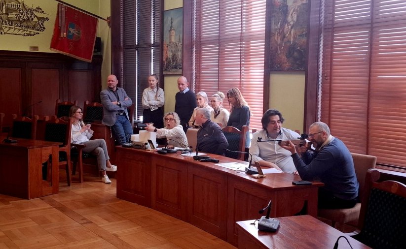 Uczestnicy szkolenia w UM z bronią laserową